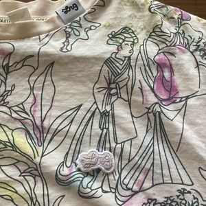 Good Condition Vintage LRG AOP Japanese Geisha Tee